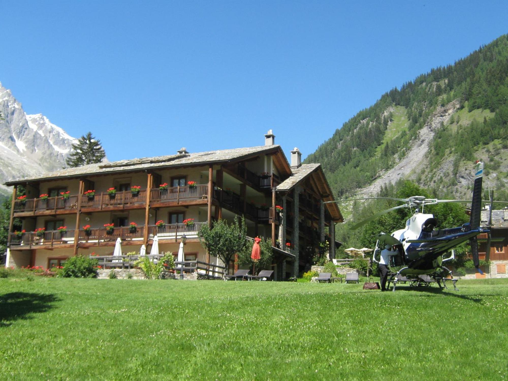 Auberge De La Maison Courmayeur Exteriör bild