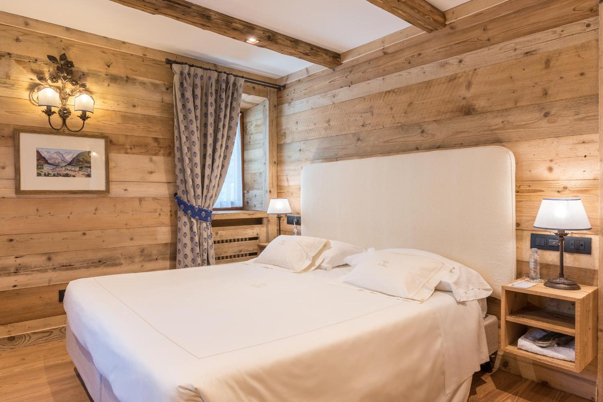 Auberge De La Maison Courmayeur Exteriör bild