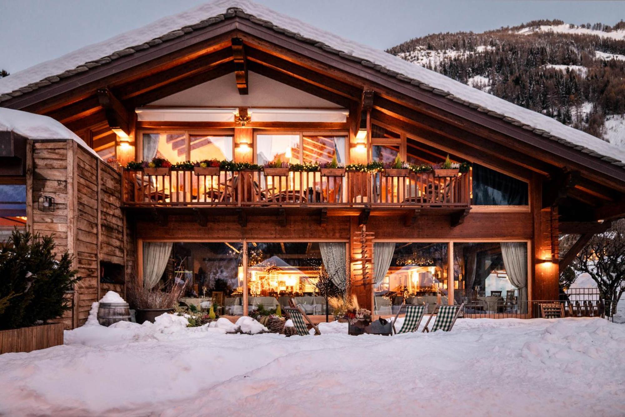 Auberge De La Maison Courmayeur Exteriör bild